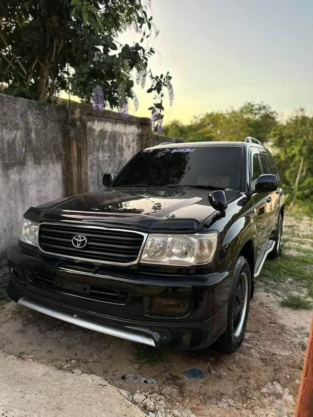 A picture of Land Cruiser Vx v8 DHJ Engine 2uz Automatic Price 34.5mil