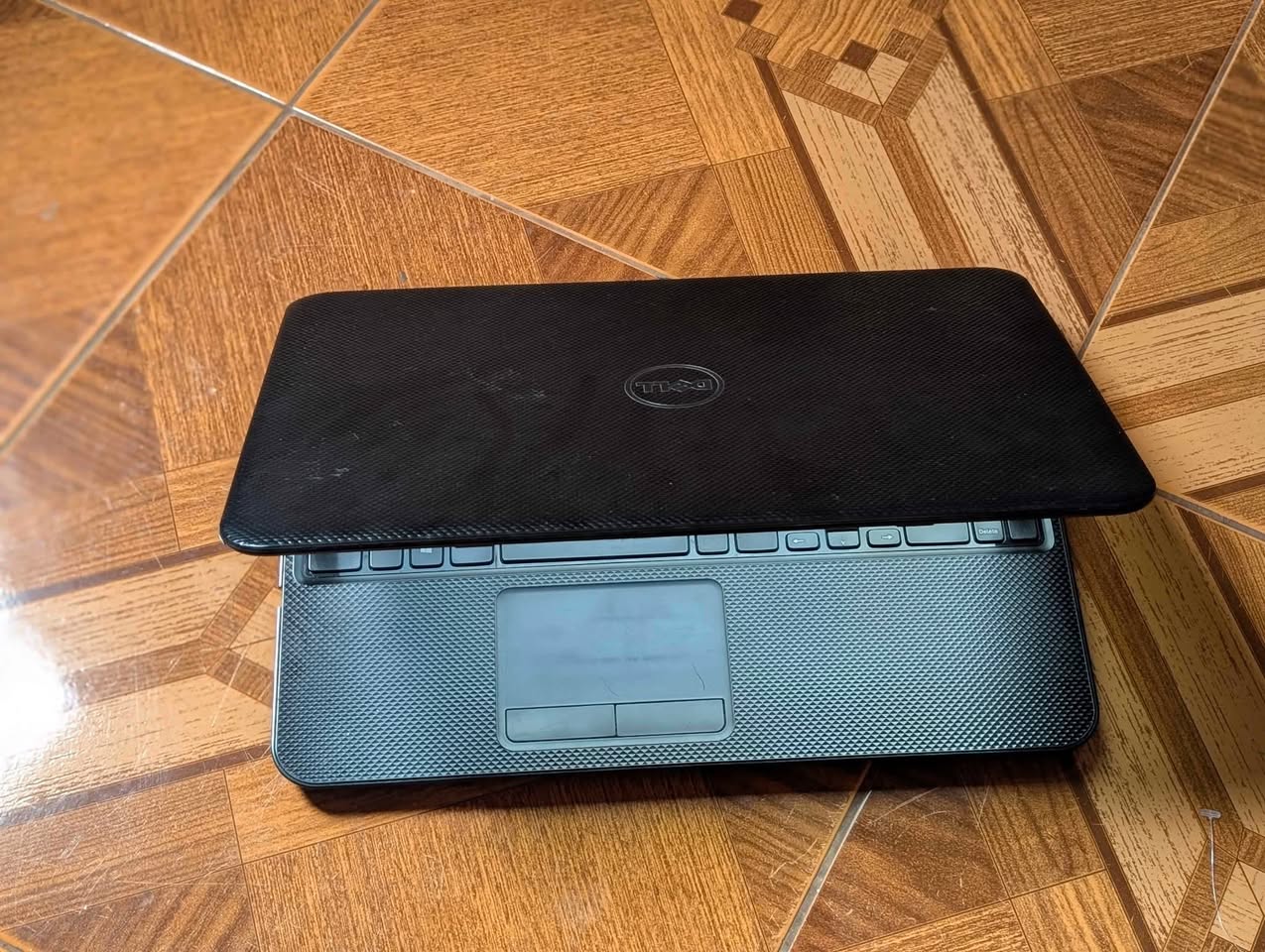 A picture of Dell inspiron 15 3521