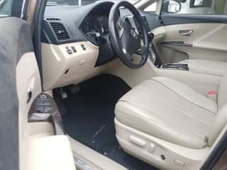 A picture of FOREIGN USED TOYOTA VENZA 2012