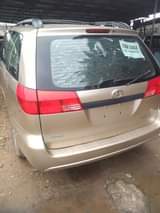 A picture of HOT PH DEAL Sharp Direct Belgium grade 2006 Toyota sienna