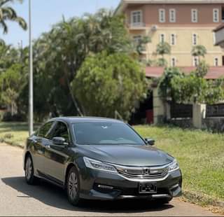 A picture of 2017 HONDA ACCORD