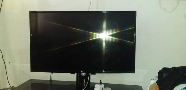 A picture of 43lnch Lg screen