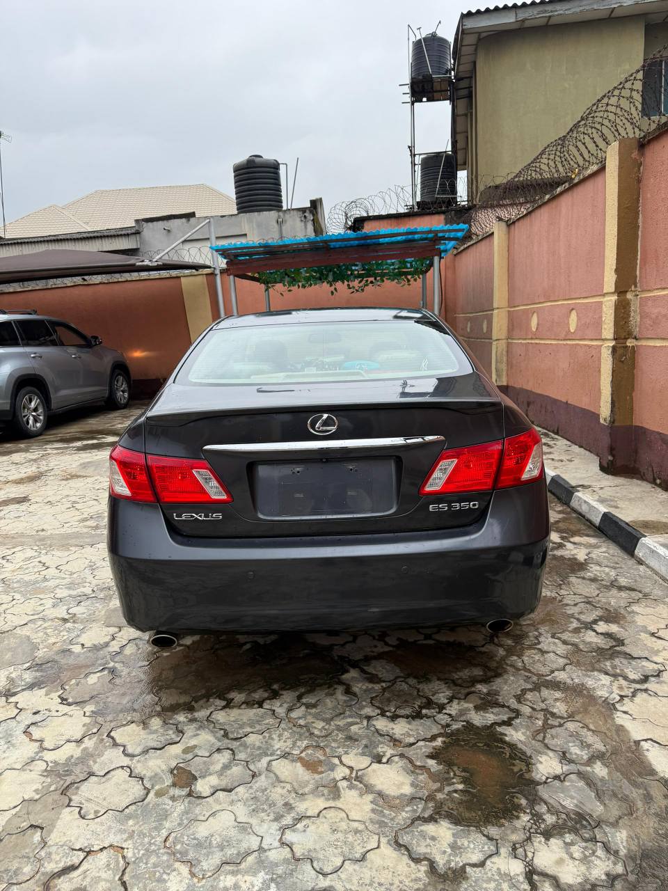 A picture of ES 350