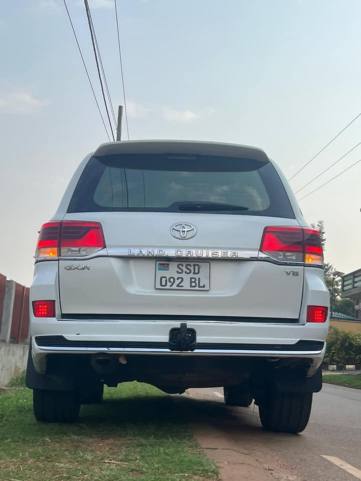 A picture of LAND CRUISER V8 GX R 2019 SSD PLATES 