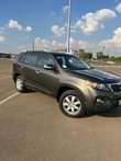A picture of Kia Sorento 2012 model auto with full service history nothing