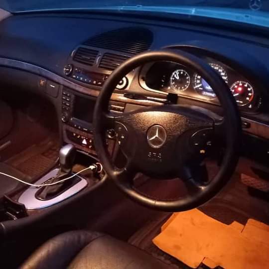 classifieds/cars mercedes