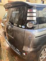 A picture of Toyota sienta 2010
