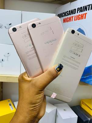 A picture of Oppo F1s