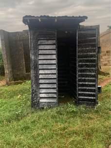 A picture of Very Clean 4 by 6 iron Container