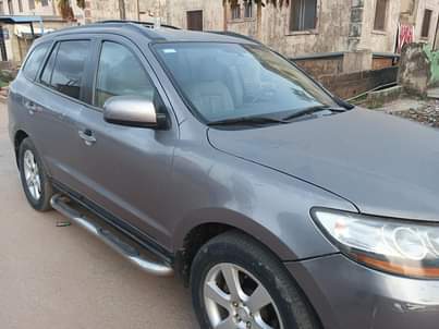 A picture of Hyundai santafe