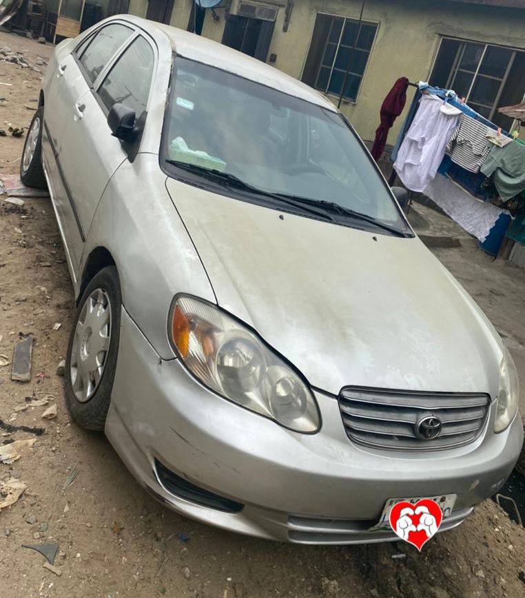 A picture of Toyota corolla 2003 2004