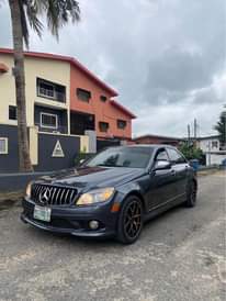 A picture of A 2009 Mercedes Benz fullest option