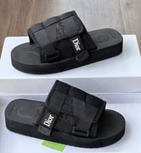 A picture of SANDLE ZA KIUME