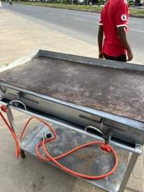 A picture of Jiko la chapati clean Sanaa Bei 185000 Pigaa 0744438090 Delivery