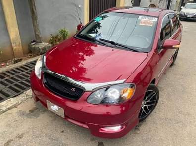 A picture of URGENT BUYERS ONLY CALL 09063948959 CLEAN Toyota corolla s PRICE