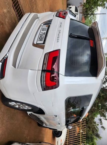 A picture of Land cruiser V8 on sale