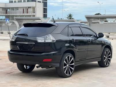 A picture of TOYOTA HARRIER YEAR 2006 Cc 2 360 MILLEAGE 75k COLOUR