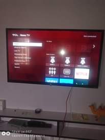 A picture of U.S used 32 inches TCL Roku Smart TV