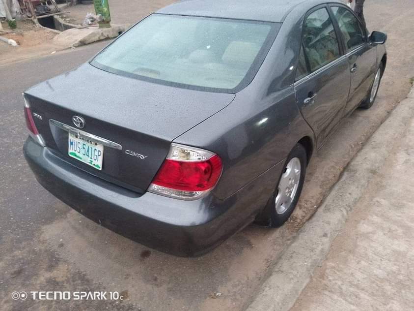 A picture of 2005 Toyota Camry