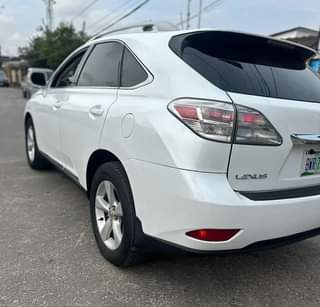 A picture of 2010 Lexus RX350 registered full option facelifted to 2014 Price