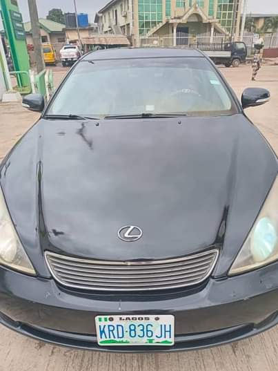 A picture of Lexus es330 04