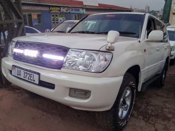 A picture of 2000 Toyota vx