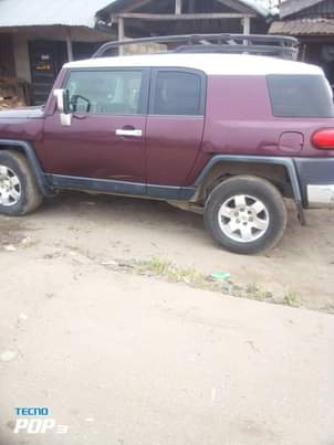 A picture of FJ Toyota Cruiser 08037798689 