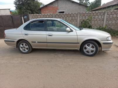 used nissan sunny