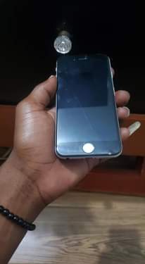 A picture of I phone 6 plain