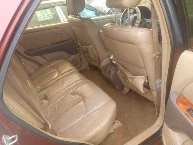 A picture of 2001 Lexus RX300