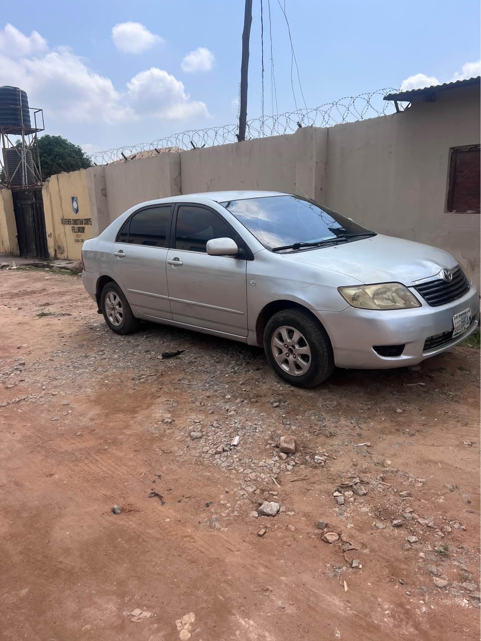 A picture of Manual Corolla banker