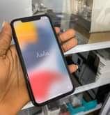 A picture of IPHONE 11 plain gb 64 750 000