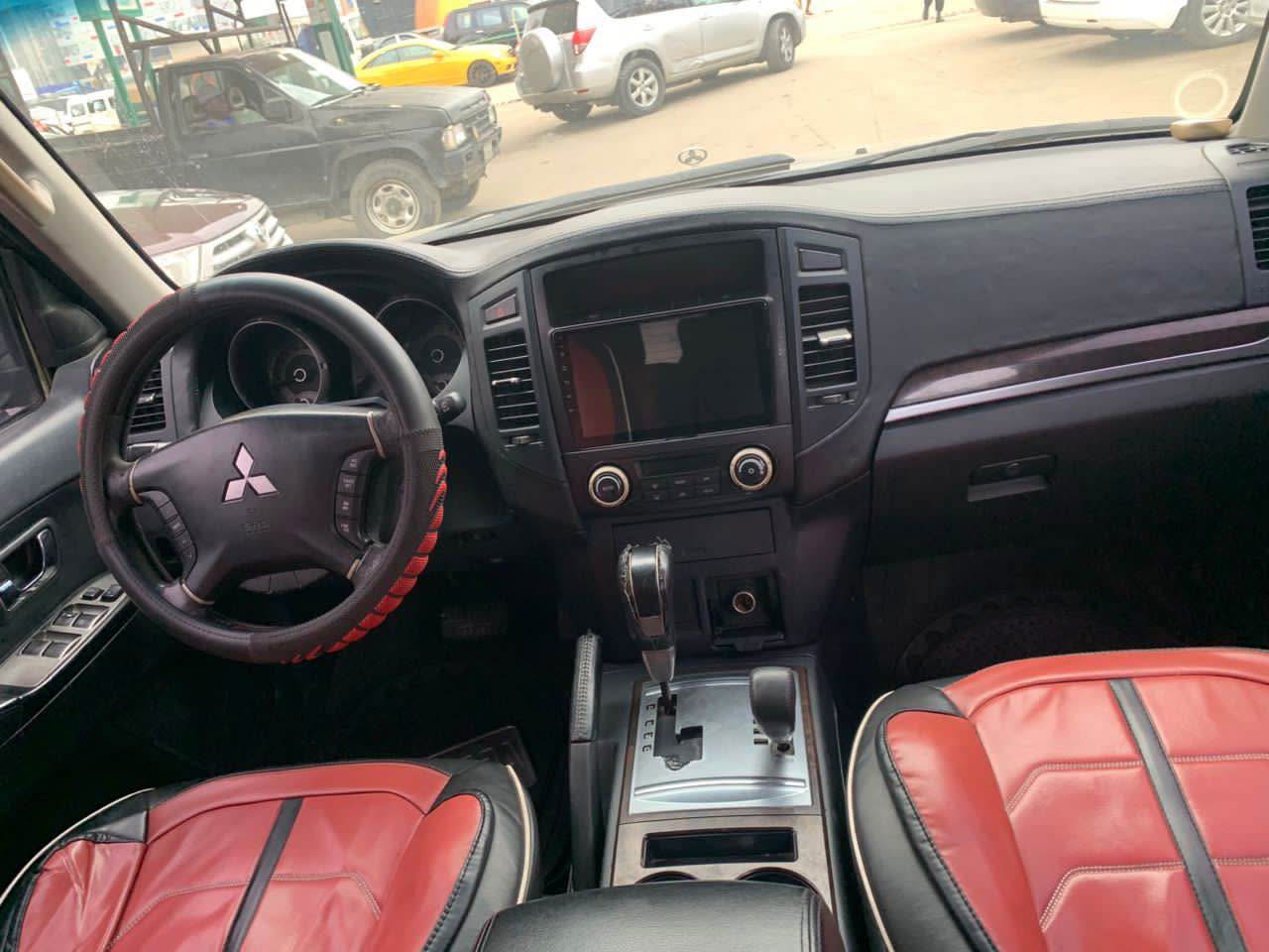 A picture of Pajero 2011