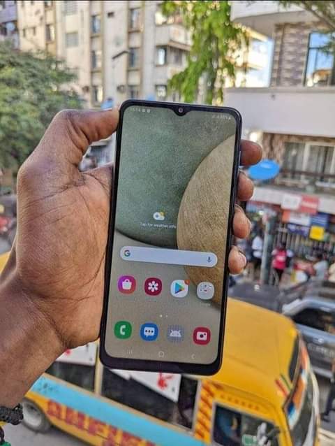 A picture of SAMSUNG A12