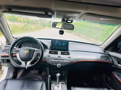 A picture of BELGIUM STANDARD REGISTERED 2010 HONDA CROSS TOUR CLEAN BODY INTERIOR
