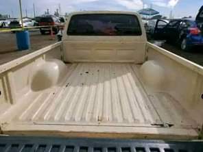 A picture of Toyota pickup hilux for sale at Lagos state 800 000