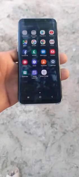 A picture of samsung s8 