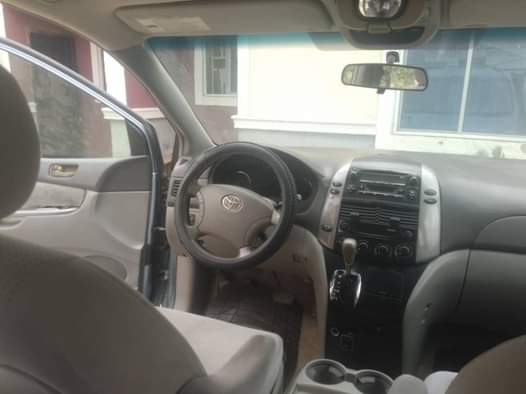 A picture of EXTREMELY SOUND PRE OWNED 2009 TOYOTA SIENNA LE POWER DOOR