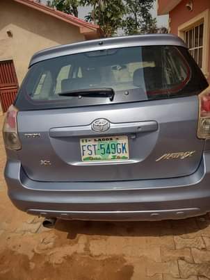 A picture of 2004 toyota Matrix