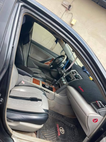 A picture of 2008 toyota camry