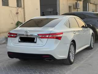 A picture of TOYOTA AVALON