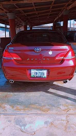 A picture of Very clean toyota camry avalon everything is parfectly work buy