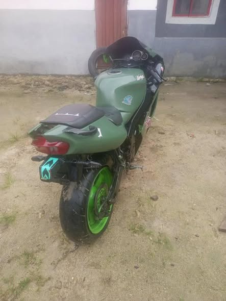 A picture of Power bike kawasaki ninja 300cc 850 last non negotiable location
