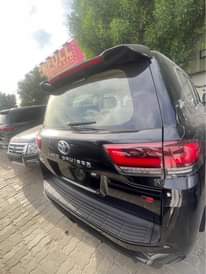 A picture of Toyota Landcruser year 2014 upgrade 2023 v6 petrol Whatsupp 971566476127