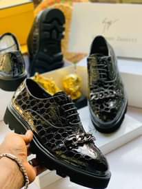 A picture of Fashion shoes
