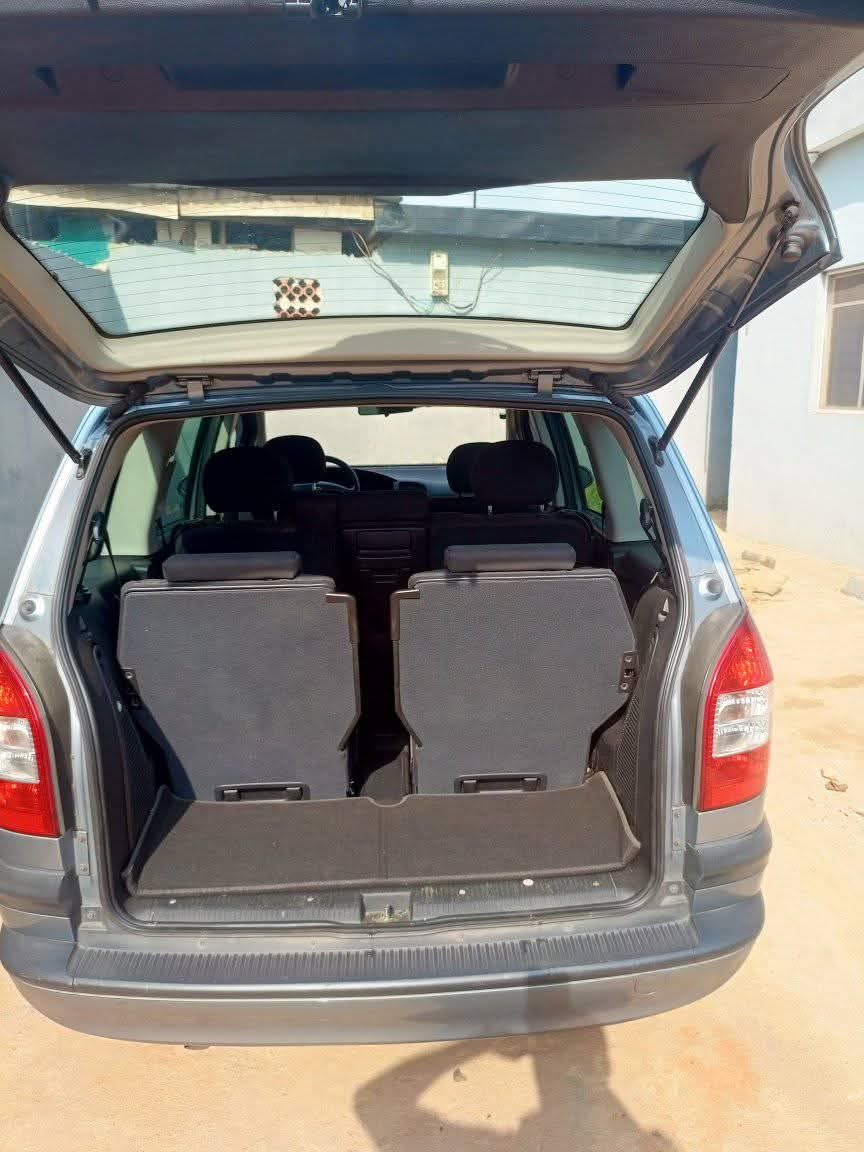 A picture of Opel Zafira