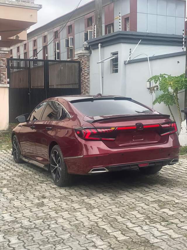 A picture of Unregistered 2019 Honda Accord pure first body Tokunbo standard Grade