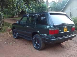 A picture of Range rover