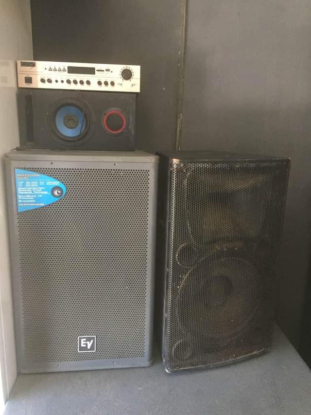 speakers