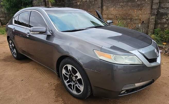 A picture of Acura TL